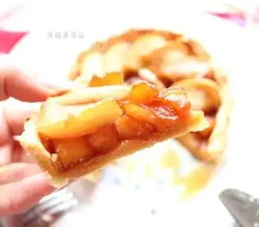 Make Caramel apple pie step 9