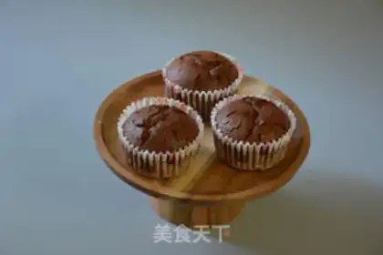 Make Coco-style cupcakes step 7