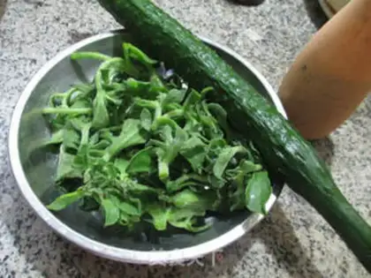Make Chishima cucumber iced grass step 0