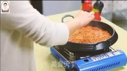 Make Korean spicy chicken claws step 13