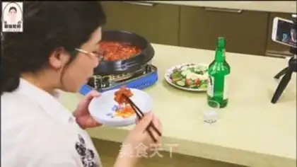 Make Korean spicy chicken claws step 14