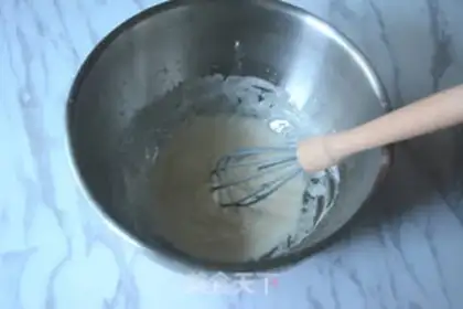 Make Chocolate strawberry mousse step 2