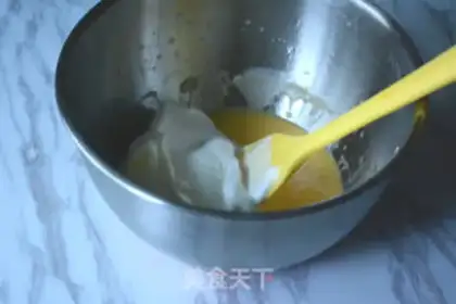 Make Chocolate strawberry mousse step 5