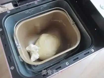 Make No creamed cheese rolls step 1
