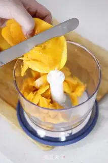 Make Mango ice cream step 3