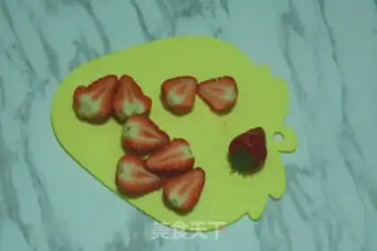 Make Chocolate strawberry mousse step 11