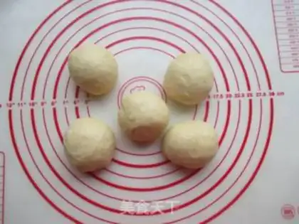 Make No creamed cheese rolls step 4