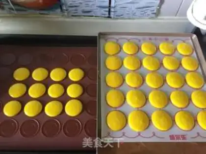Make Sakura-French Macalon step 7