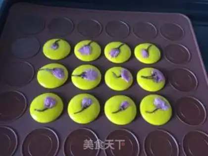 Make Sakura-French Macalon step 9