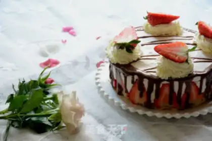 Make Chocolate strawberry mousse step 31