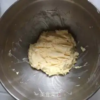 Make Rose cookies step 3