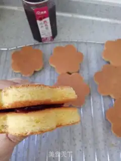 Make Rose cake step 22