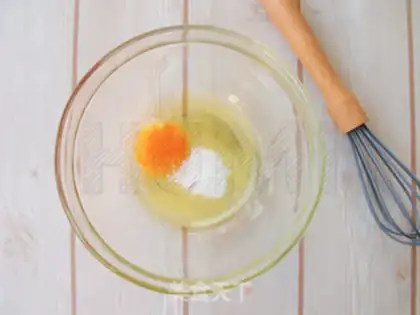 Make Blueberry Madeleine step 1