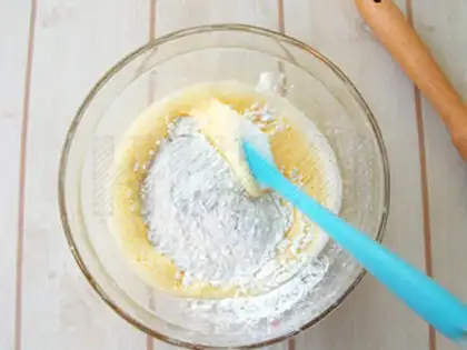 Make Blueberry Madeleine step 2