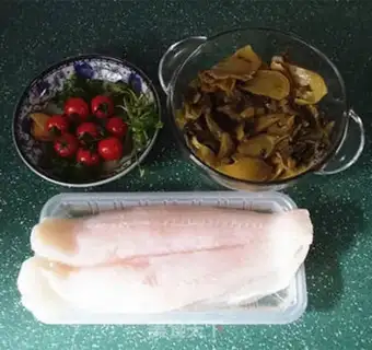 Make Sour fish soup step 0