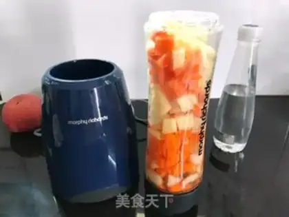 Make Apple carrot Sydney juice step 1