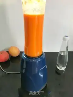 Make Apple carrot Sydney juice step 2