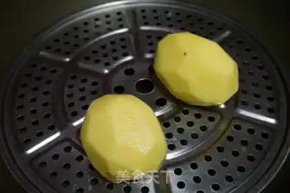 Make Potato balls step 1