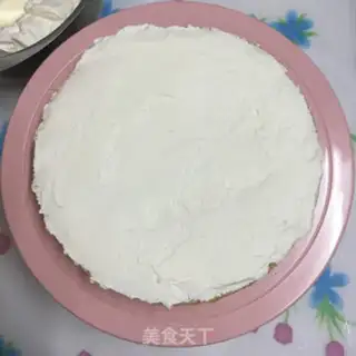 Make Strawberry cake step 3