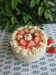 Make Strawberry cake step 8