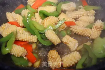 Make Pepper squid rolls step 4