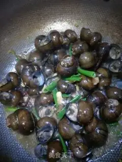Make Red snail step 16