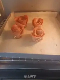 Make Baking bacon roses step 7