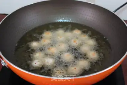 Make Spicy tacoballs step 5