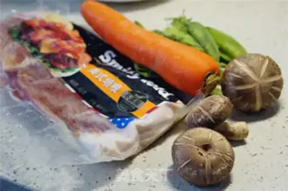 Make Triple bacon rolls step 0