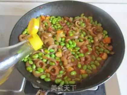 Make Spicy pork-skin and beans step 10