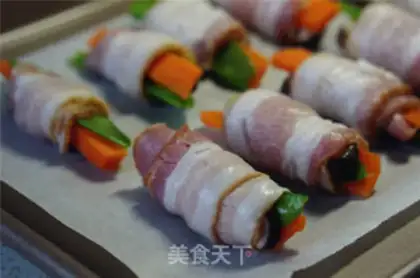 Make Triple bacon rolls step 4