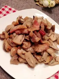 Make Straw mushroom fried meat step 8