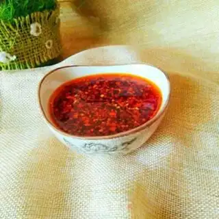 Make Homemade pepper oil step 7