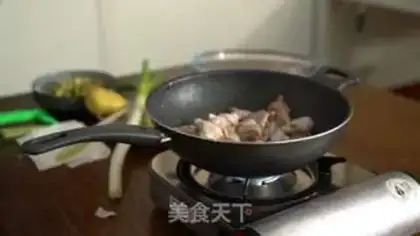 Make Xinjiang chicken step 1