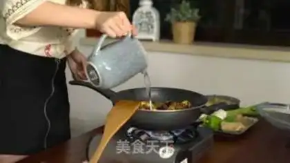 Make Xinjiang chicken step 2