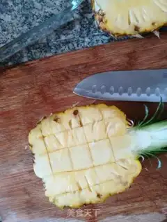 Make Pineapple rice step 0