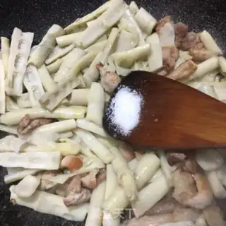 Make Spring fried meat step 5