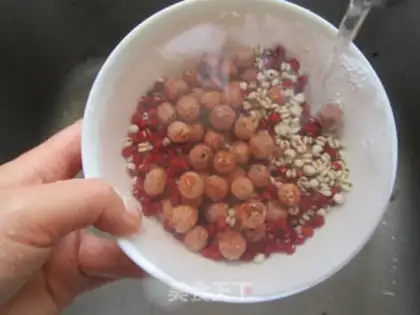 Make ♪ Lotus red bean ♪ step 2