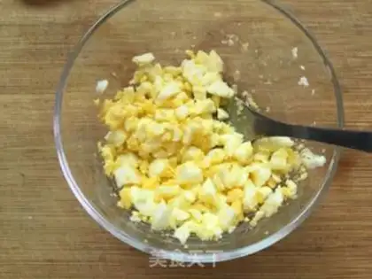 Make A simple sandwich step 4