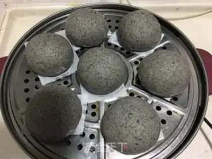 Make Milk, black and sesame step 8