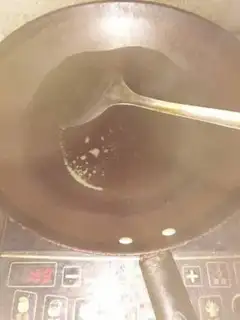 Make Scrambled eggs step 2