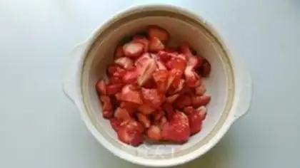 Make Homemade strawberry sauce step 2