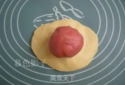 Make Butterflies on soft bread step 5