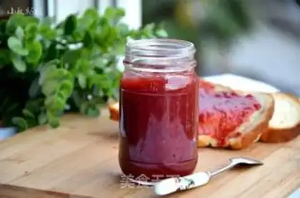 Make Homemade strawberry sauce step 7