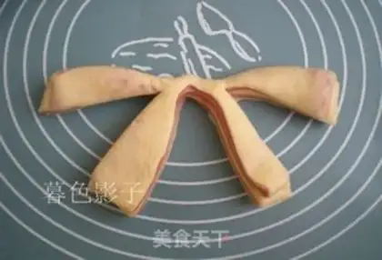 Make Butterflies on soft bread step 9