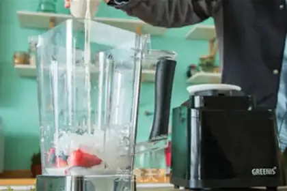 Make Berry shake step 1