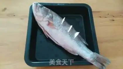 Make Spicy roasted bass with fruit tea step 0