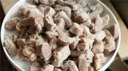 Make Colombian potato stew beef step 2