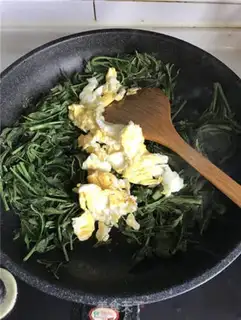 Make Fried eggs step 3