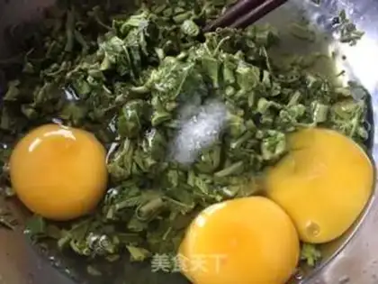 Make Fried eggs step 4
